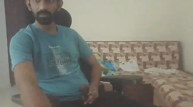 Snapshot of dominanthubby chatting on 03/19/25, 08:55 dominanthubby online show from 03/19/25, 08:55