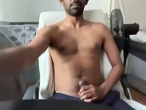 Snapshot of dominanthubby chatting on 06/02/26, 03:36 dominanthubby online show from 06/02/26, 03:36