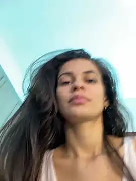 Snapshot of cuteluci_ chatting on 12/20/24, 12:38 cuteluci online show from 12/20/24, 12:38