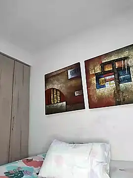 Snapshot of cuteluci_ chatting on 01/01/25, 07:09 cuteluci online show from 01/01/25, 07:09