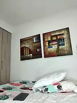 Snapshot of cuteluci_ chatting on 01/02/25, 04:02 cuteluci online show from 01/02/25, 04:02