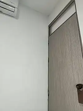 Snapshot of cuteluci_ chatting on 01/12/25, 12:55 cuteluci online show from 01/12/25, 12:55