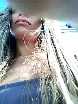 Snapshot of cuteluci_ chatting on 01/23/25, 07:51 cuteluci online show from 01/23/25, 07:51