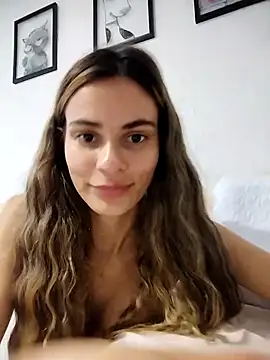 Snapshot of cuteluci_ chatting on 03/19/25, 02:13 cuteluci online show from 03/19/25, 02:13
