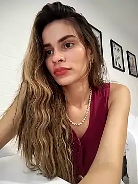 Snapshot of cuteluci_ chatting on 03/20/25, 02:10 cuteluci online show from 03/20/25, 02:10