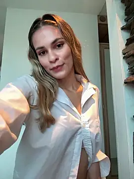 cuteluci  online show from 02/20/26, 11:43