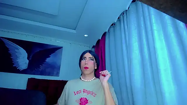 NahomiCamper online show from 10/24/25, 11:12