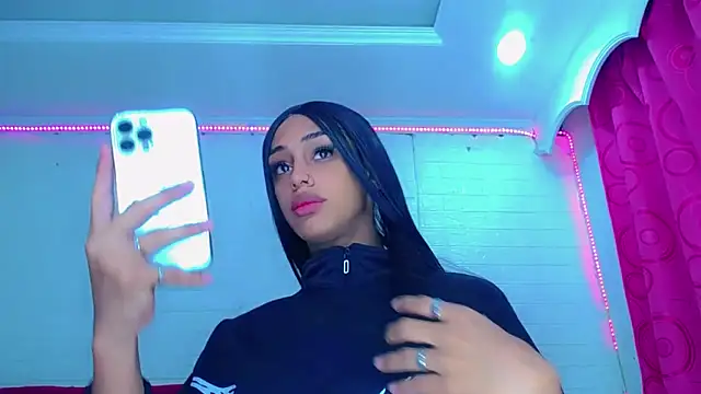 NahomiCamper online show from 03/19/26, 07:40