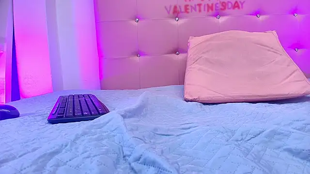 kata hazel online show from 02/24/25, 07:09