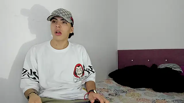 HeellBoy  online show from 12/18/25, 09:37