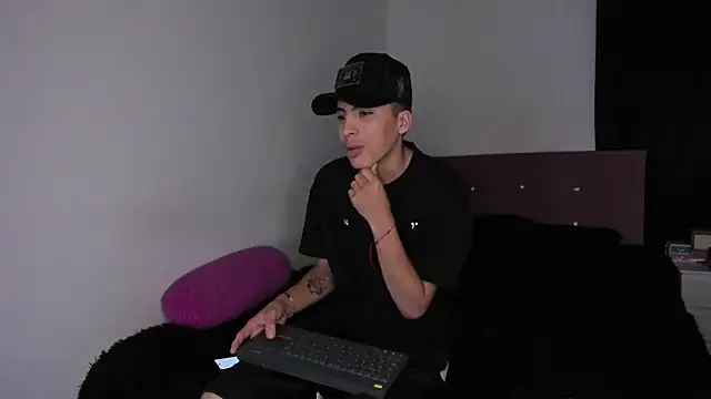 HeellBoy  online show from 04/06/26, 05:08