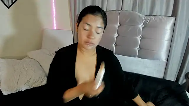 arianithaxox online show from 12/19/25, 09:27