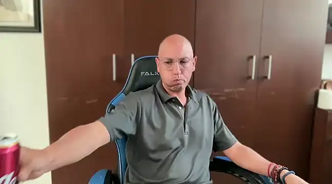 alanan881 online show from 03/17/25, 09:34