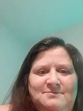 Snapshot of staceysmomfow chatting on 01/12/25, 01:42 staceysmomfow online show from 01/12/25, 01:42