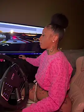 CrownedNyaries online show from 03/11/25, 12:17