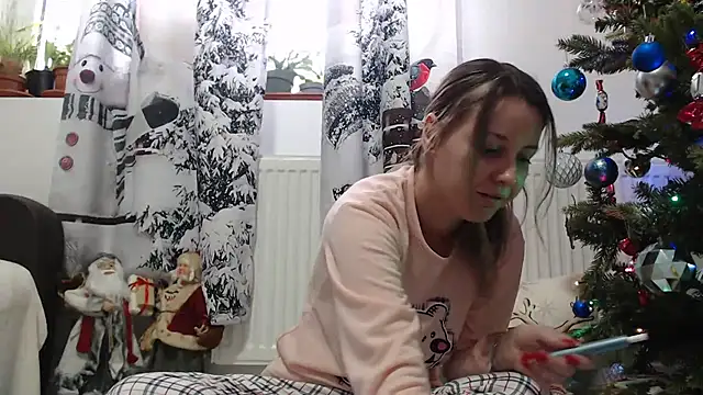 Snapshot of SweetMaddy888 chatting on 12/26/24, 11:10 SweetMaddy888 online show from 12/26/24, 11:10