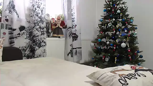 Snapshot of SweetMaddy888 chatting on 12/29/24, 07:06 SweetMaddy888 online show from 12/29/24, 07:06