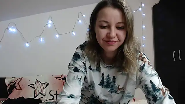 Snapshot of SweetMaddy888 chatting on 01/04/25, 04:12 SweetMaddy888 online show from 01/04/25, 04:12