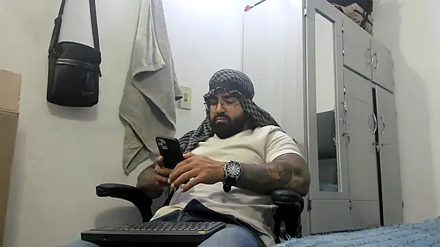 Lyon vach online show from 01/23/25, 10:33