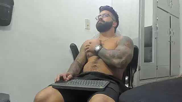 Lyon vach online show from 02/05/25, 12:20