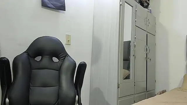 Lyon vach online show from 02/07/25, 06:13