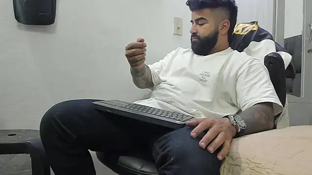 Lyon vach online show from 02/10/25, 04:36