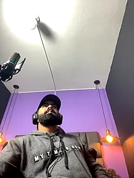 Lyon vach online show from 10/12/25, 10:31