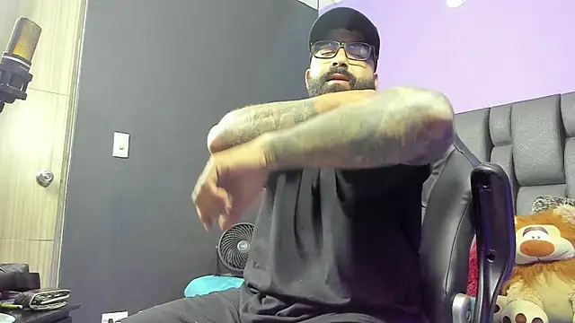 Lyon vach online show from 02/22/26, 03:29