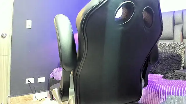 Lyon vach online show from 04/21/26, 01:53