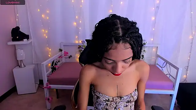 Snapshot of Abigail_Wilson_ chatting on 12/11/24, 09:55 Abigail Wilson online show from 12/11/24, 09:55