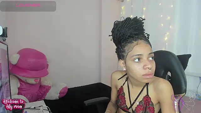 Snapshot of Abigail_Wilson_ chatting on 12/22/24, 08:36 Abigail Wilson online show from 12/22/24, 08:36