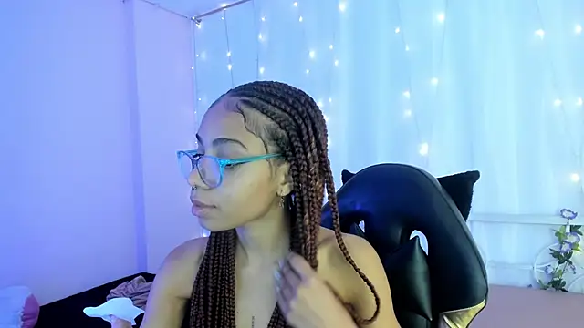 Snapshot of Abigail_Wilson_ chatting on 01/06/25, 11:42 Abigail Wilson online show from 01/06/25, 11:42