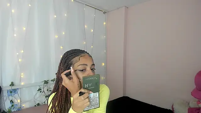 Snapshot of Abigail_Wilson_ chatting on 01/10/25, 12:38 Abigail Wilson online show from 01/10/25, 12:38