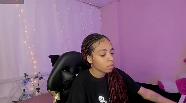 Snapshot of Abigail_Wilson_ chatting on 01/25/25, 08:42 Abigail Wilson online show from 01/25/25, 08:42