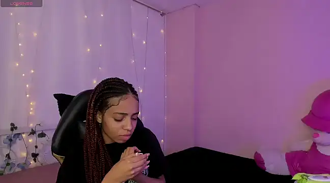 Snapshot of Abigail_Wilson_ chatting on 01/25/25, 11:43 Abigail Wilson online show from 01/25/25, 11:43