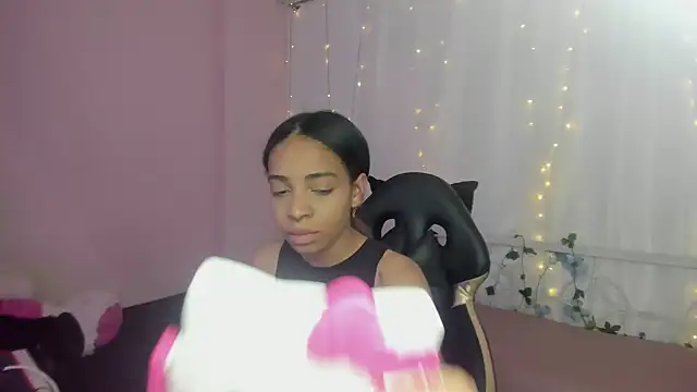 Snapshot of Abigail_Wilson_ chatting on 01/31/25, 08:43 Abigail Wilson online show from 01/31/25, 08:43