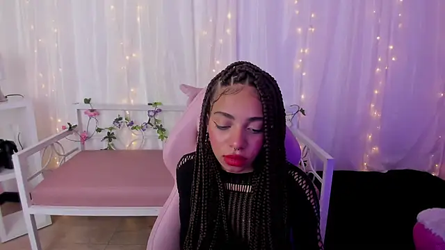 Snapshot of Abigail_Wilson_ chatting on 02/19/25, 11:36 Abigail Wilson online show from 02/19/25, 11:36