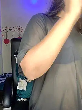 Black-Pearll online show from 04/17/26, 07:55