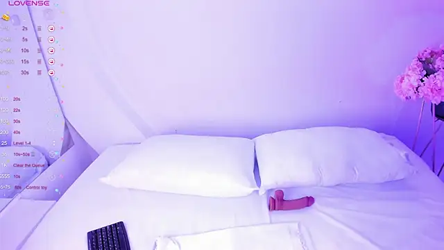 NanaOsaky online show from 10/01/25, 12:00