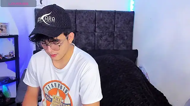 nolan twink1 online show from 04/18/26, 05:39