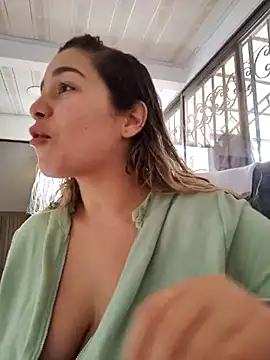 LaurenWelly  online show from 03/06/25, 08:48