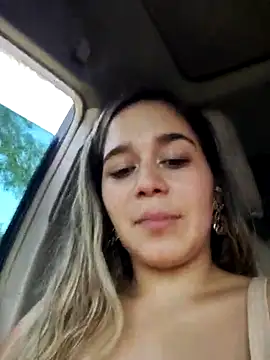 LaurenWelly  online show from 03/22/25, 10:26