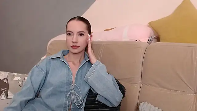 AmbrielHailey online show from 07/11/26, 11:57