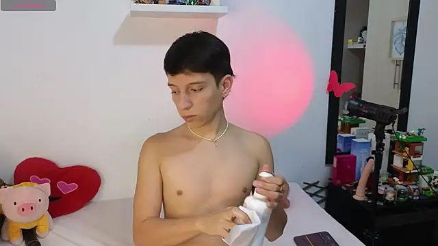 milky  boy  online show from 04/08/26, 11:27