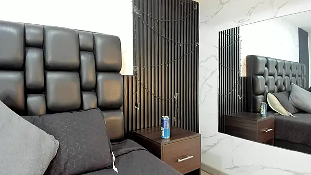 AuroraBon online show from 10/02/25, 02:29