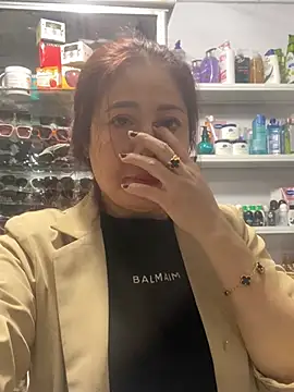 Snapshot of Cesywet chatting on 02/11/25, 02:25 Cesywet online show from 02/11/25, 02:25