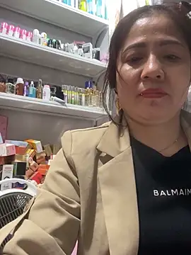 Snapshot of Cesywet chatting on 02/11/25, 10:26 Cesywet online show from 02/11/25, 10:26