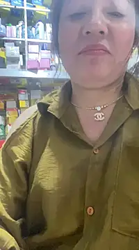 Snapshot of Cesywet chatting on 02/12/25, 01:27 Cesywet online show from 02/12/25, 01:27