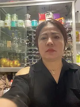 Snapshot of Cesywet chatting on 03/13/25, 02:05 Cesywet online show from 03/13/25, 02:05