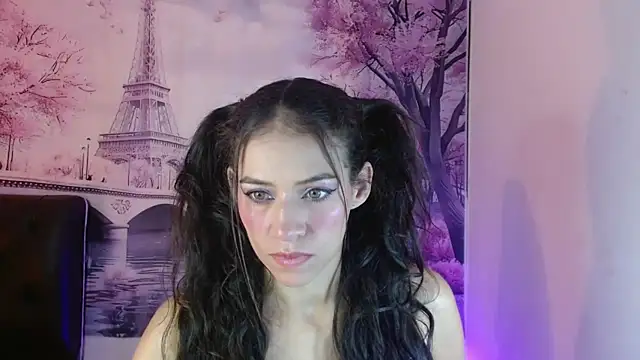 Snapshot of daniela_rivasth chatting on 03/11/25, 06:00 daniela rivasth online show from 03/11/25, 06:00